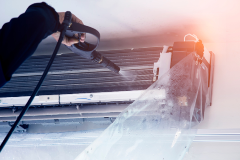 エアコンクリーニング作業写真