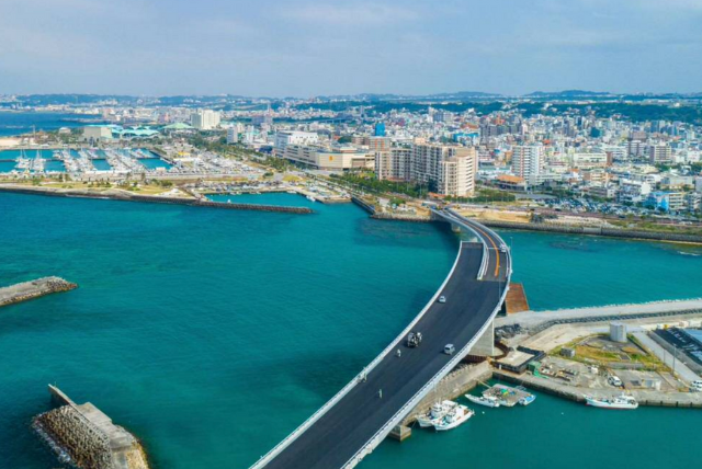 沖縄県宜野湾市の町並み